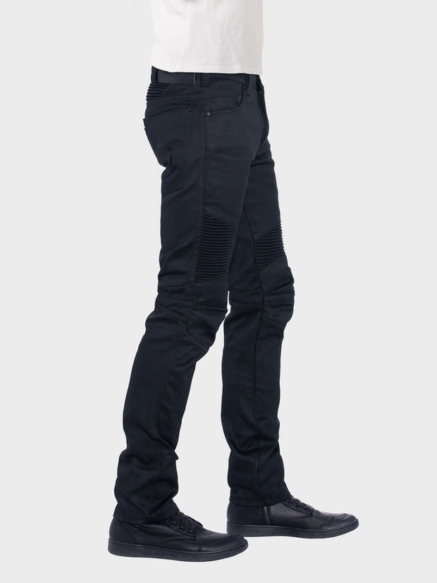 Protective motorcycle riding jeans made of stretch denim with UHMWPE by ZIN Motowear. Model D618.